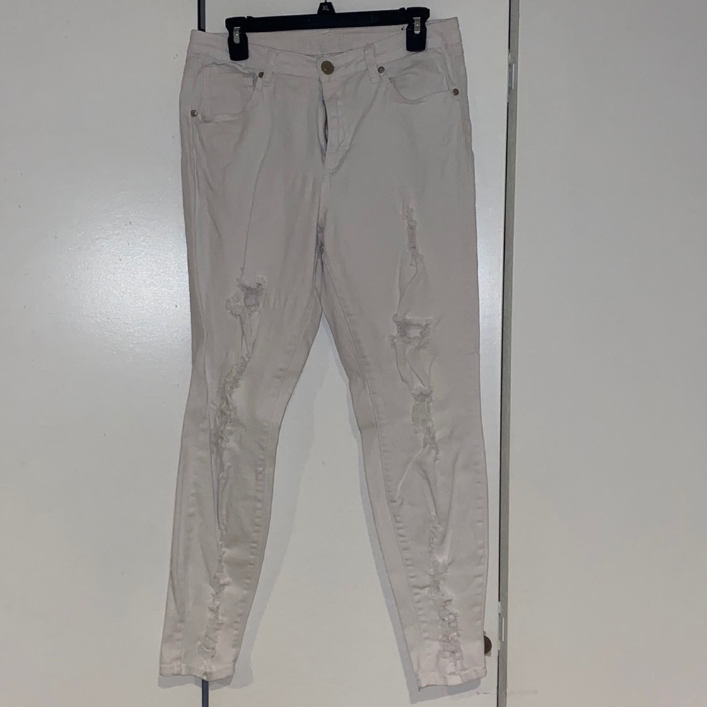 White ripped skinny jeans 12